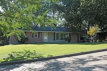2nd image of 1817 Oak Hills St