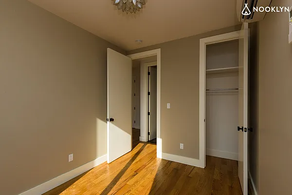 Rented by Nooklyn NYC LLC | media 4