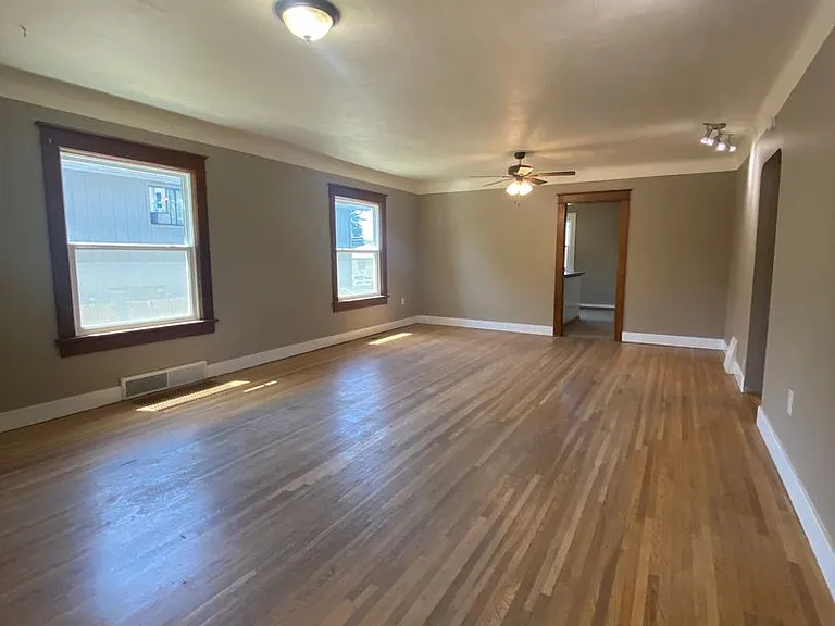 18-20 N. 7th Street — Photo 3