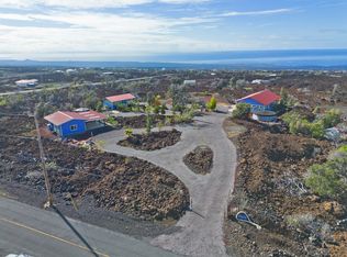 92-8427 Hibiscus Dr, Captain Cook, HI 96704