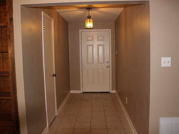 4th image of 929 Lazywood Ln