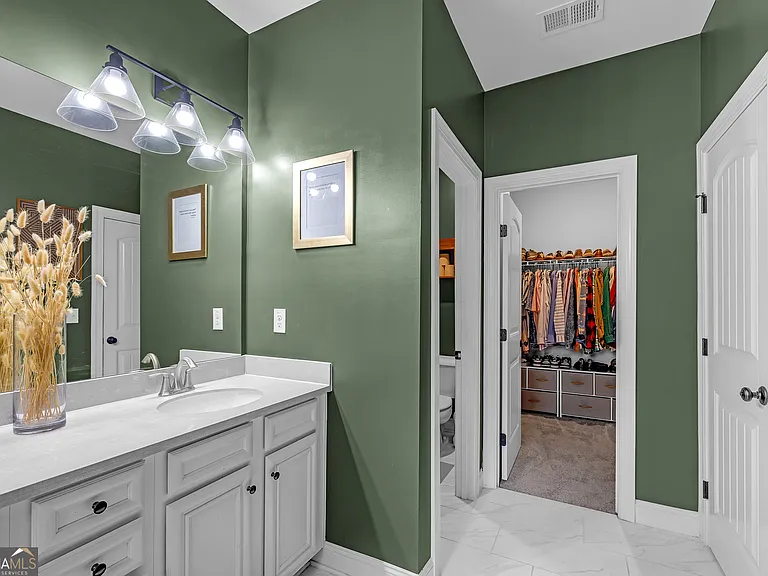 720 Avondale Hills Dr — Photo 32