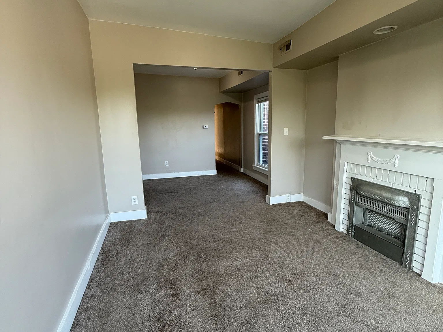 2 bed, 1000 sqft, $1,150 — Photo 3