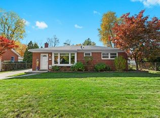 35129 W Chicago St, Livonia, MI 48150