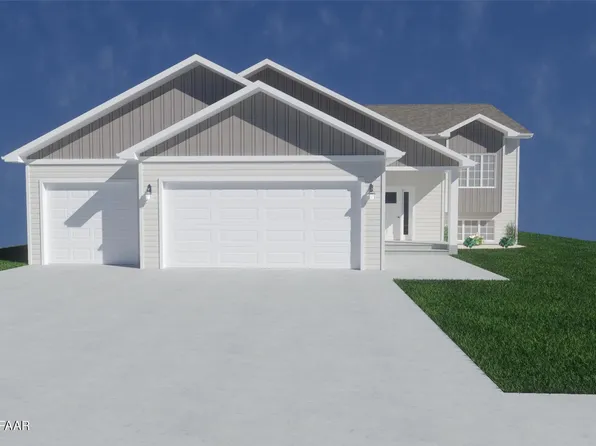 6351 Yukon Ln, Grand Forks, ND 58201