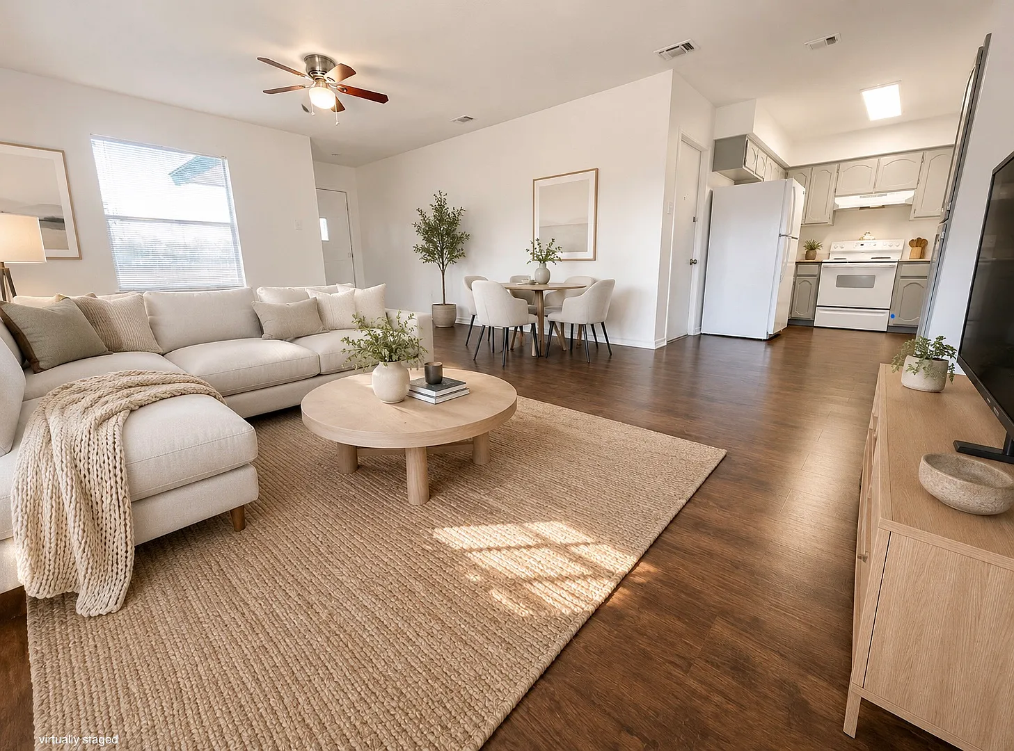 407 N Plant Ave — Photo 2