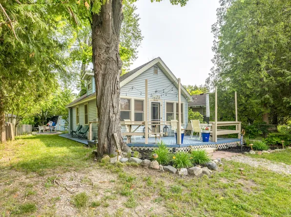 7403 Woodside Rd, Lexington, MI 48450