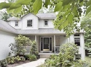 3518 Golden Ridge Dr NE, Rockford, MI 49341