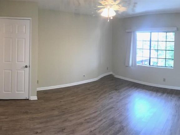 3rd image of 2021 Peyton Ave APT 227