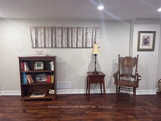 61 Silverbirch Pl — Photo 27