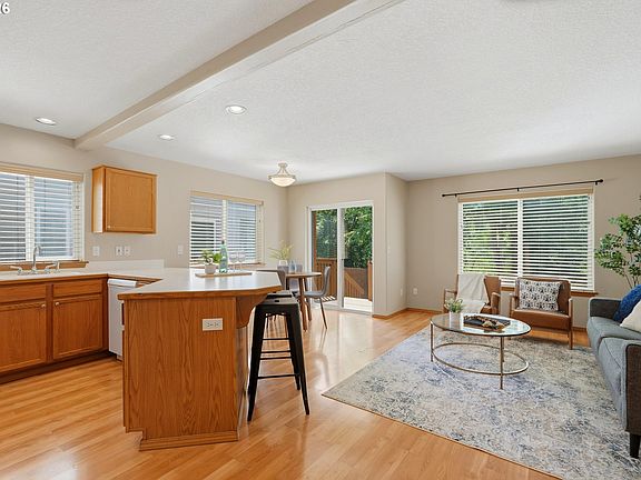 5th image of 1325 Creekside Ln