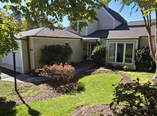 253 Island Green Dr, Penhook, VA 24137