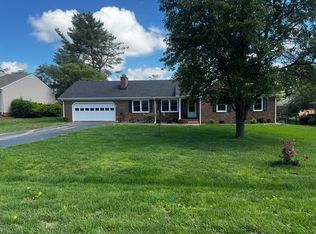 806 Lois Ln, Bowling Green, KY 42104