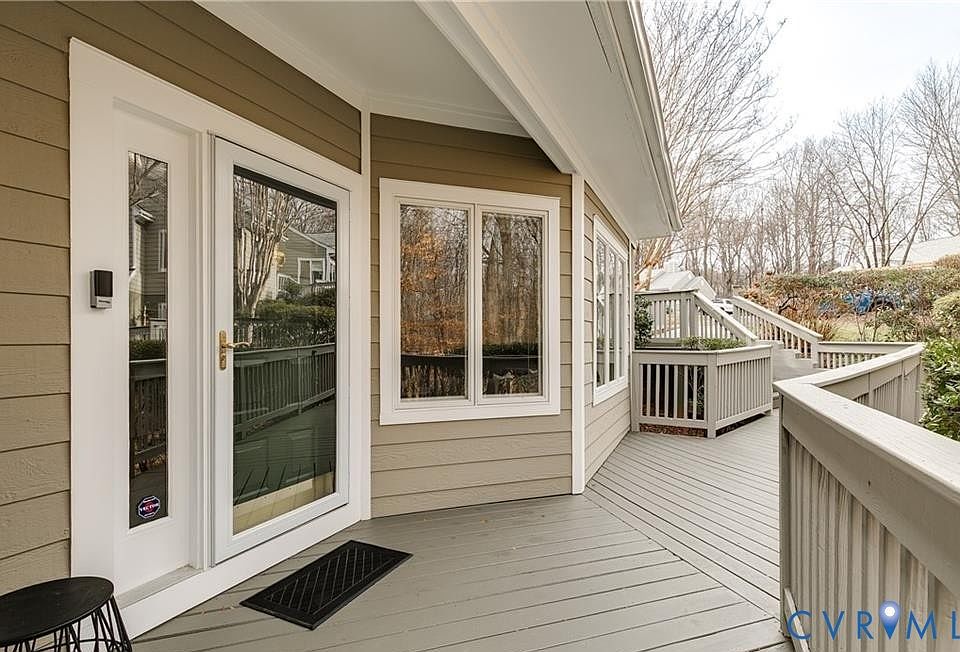 2nd image of 3207 Stony Point Rd APT C