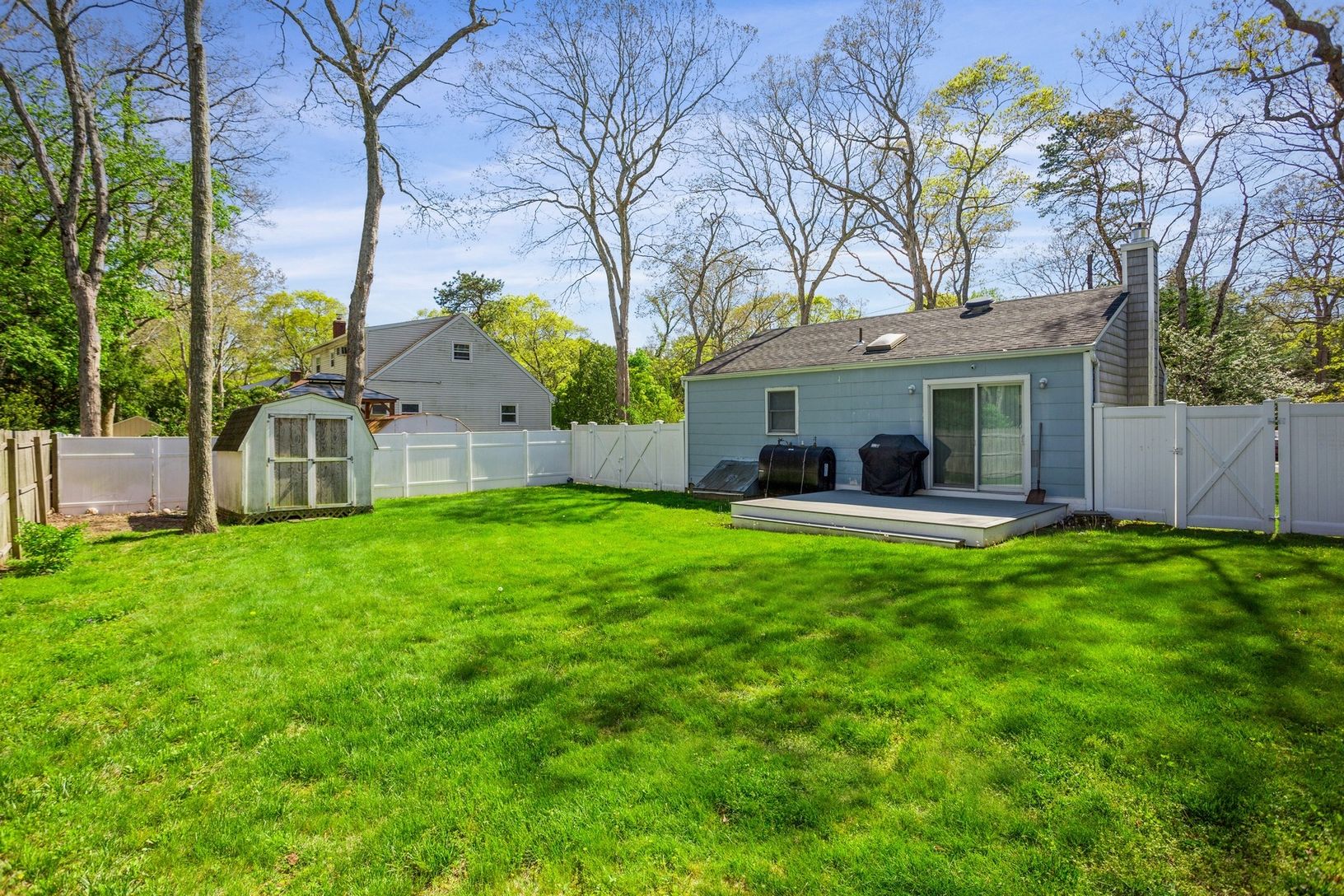  PRIVATE FOR ENTERTAINING