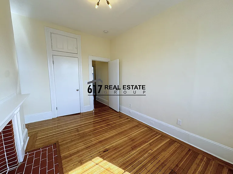 95-52 Mount Vernon St — Photo 7
