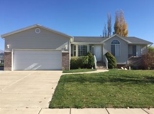 1129 S 2100 W, Syracuse, UT 84075