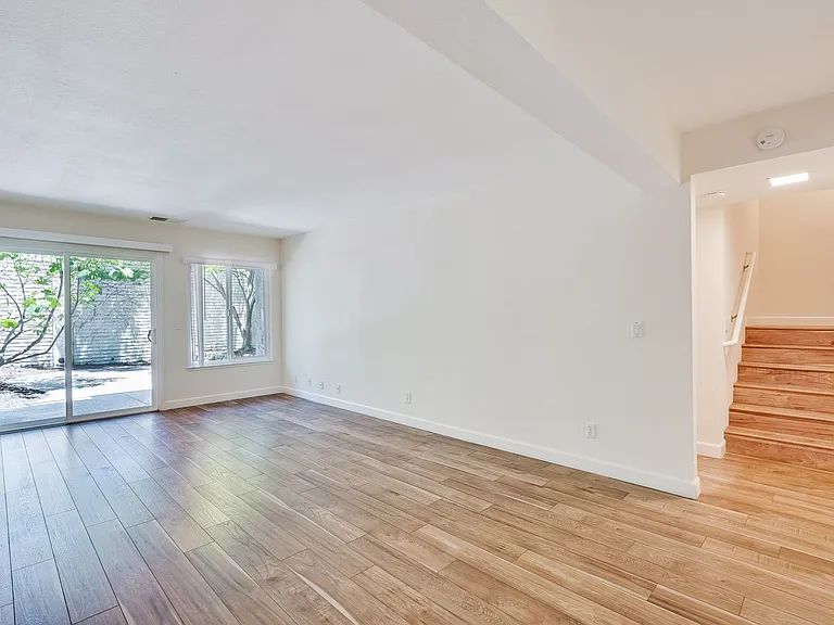 3675 Brach Way — Photo 11