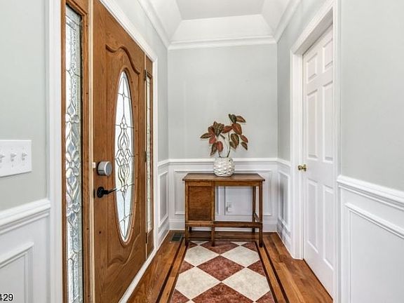 2nd image of 178 Farley Ave