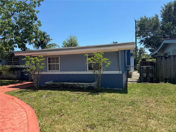 560 NE 175th Ter, North Miami Beach, FL 33162