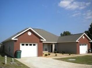 241 Pine Meadow Cir, Elmore, AL 36025