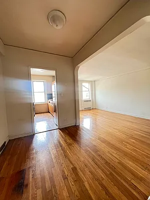 Rented by Queens Apartments Realty LLC | media 24