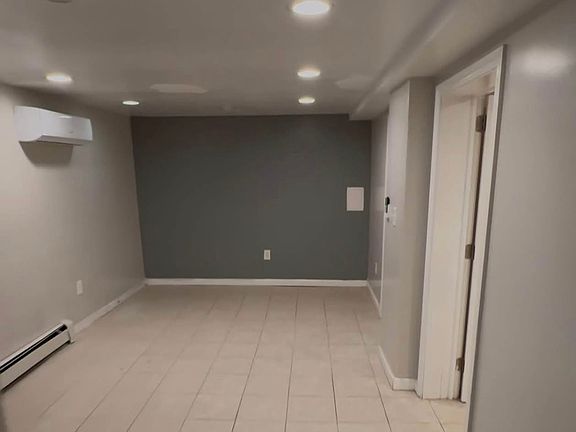 2nd image of 779 Capitol Ave