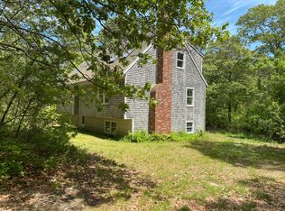30 Warner St, Tisbury, MA 02568