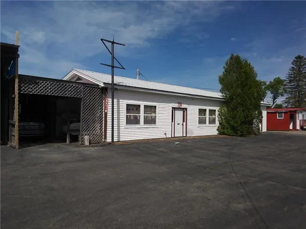294 US-1, Robbinston, ME 04671