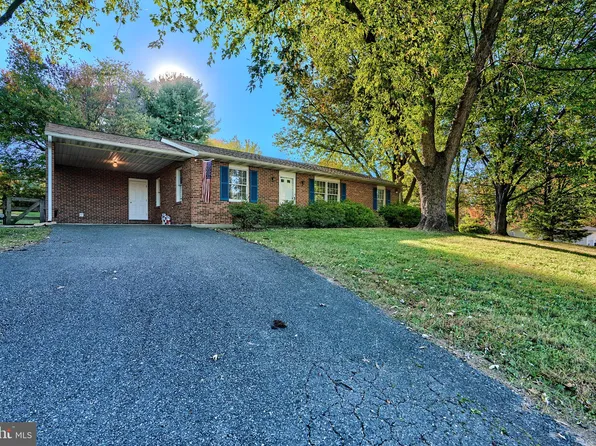 1604 Thornwood Ct, Fallston, MD 21047