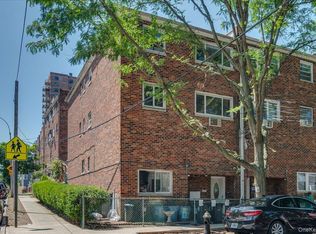 3001 Olinville Ave, Bronx, NY 10467