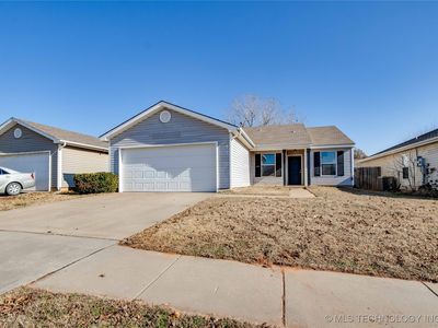 1000 Edinburg Dr, Yukon, OK, 73099