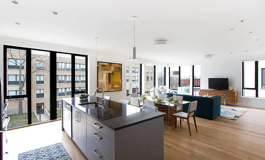 2 bed, 1.0 bath, 1028 sqft, $4,852 — Photo 4