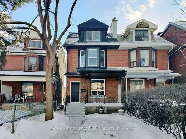 (undisclosed Address), Toronto, ON M6G 2B2