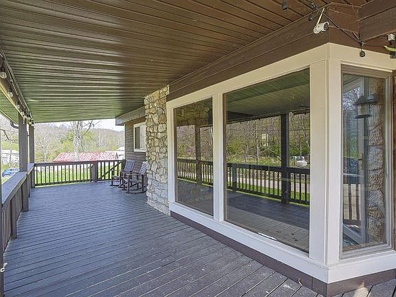 5th image of 16098 Snail Creek Rd