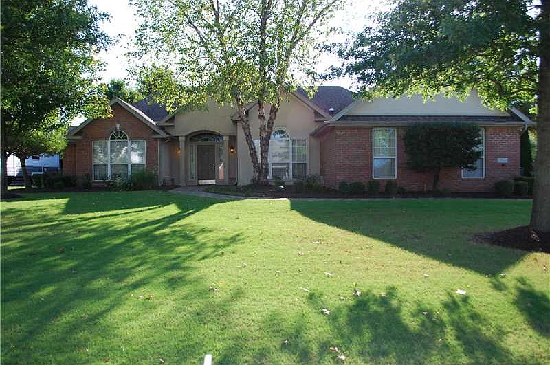 1st image of 2054 N Barrington Dr