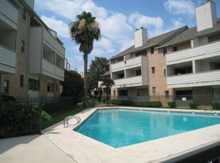 2500 Burleson Rd APT 402, Austin, TX 78741