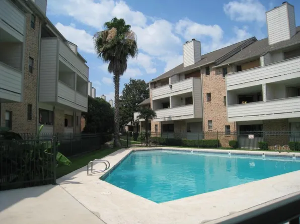 2500 Burleson Rd APT 402, Austin, TX 78741