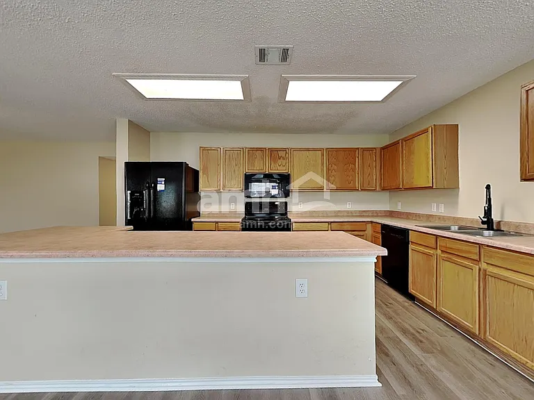 15312 Iola Cv — Photo 3