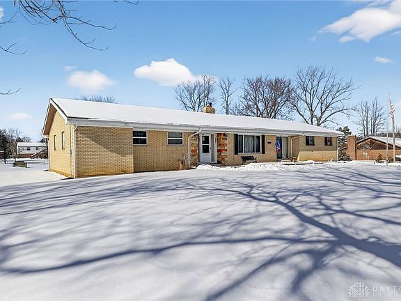 2nd image of 1025 Helke Rd