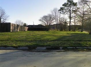 5201 Edenboro Rd, New Orleans, LA 70127