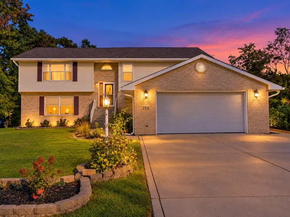 2585 Blake Rd, Portage, IN 46368