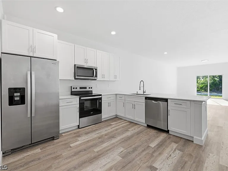 10045 Amicola St — Photo 3