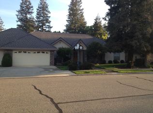 1004 Grove Dr, Tulare, CA 93274