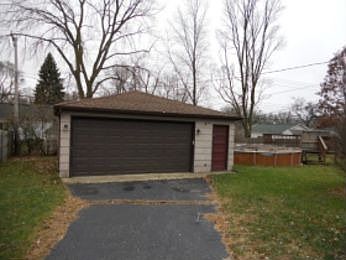 4th image of 2953 75th St