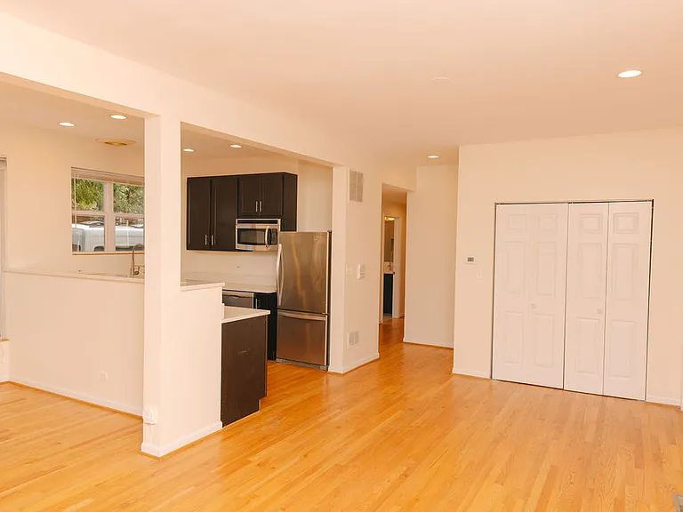 1901 W George St #1 — Photo 6