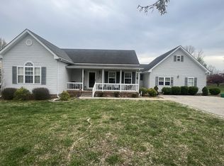 288 Fox Run Ln, Lafayette, TN 37083