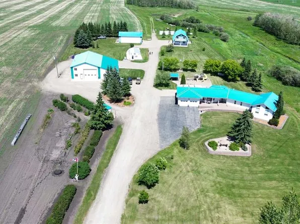 27556 S Township Road 372, Red Deer County, AB T4G 0M9
