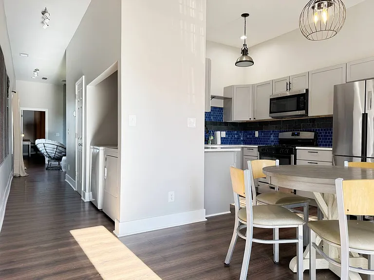 131 Washington Ave #B — Photo 4