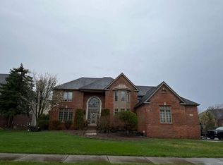 6859 Carlyle Xing, West Bloomfield, MI 48322
